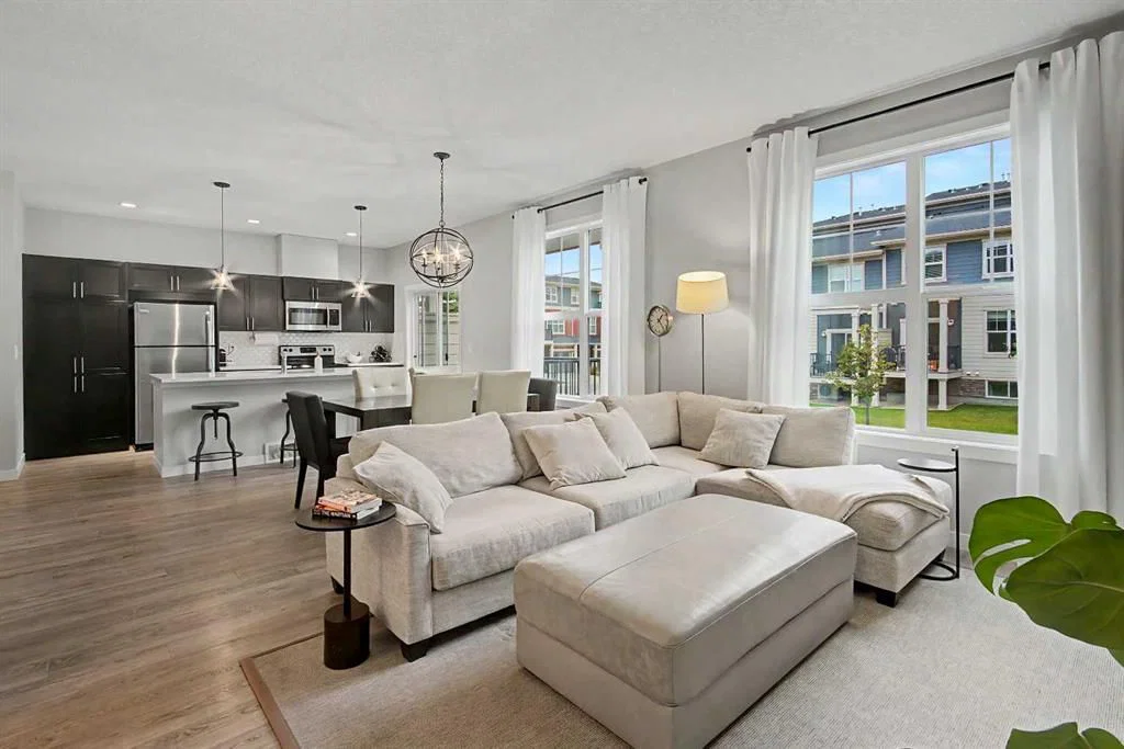 404, 428 Nolan Hill Drive NW, Calgary — photo 4 of 35