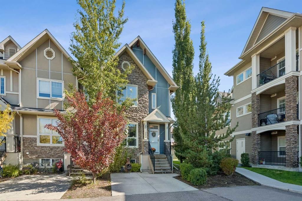 304 Cranfield Common SE, Calgary — photo 2 of 23