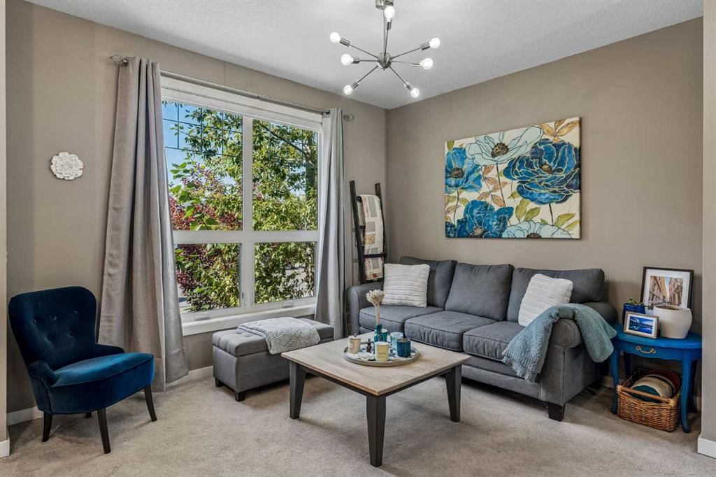 304 Cranfield Common SE, Calgary — photo 5 of 23