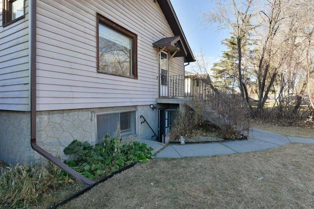 7639 21 Street SE, Calgary — photo 2 of 35