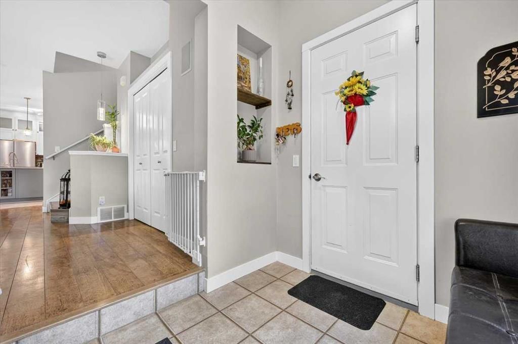 781 Stonehaven Drive, Carstairs — photo 4 of 48