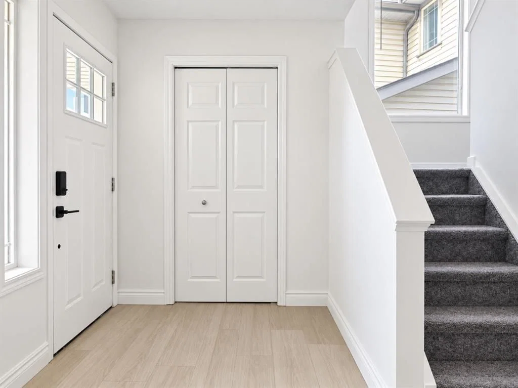 128 WESTON Manor SW, Calgary — photo 4 of 16