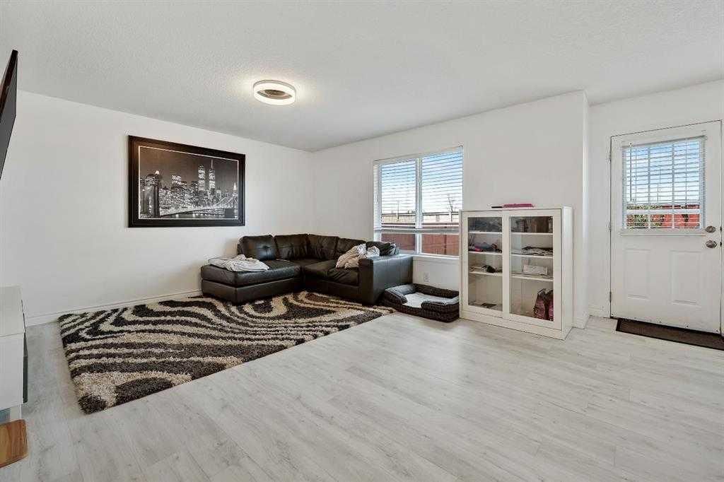 128 WESTON Manor SW, Calgary — photo 5 of 16