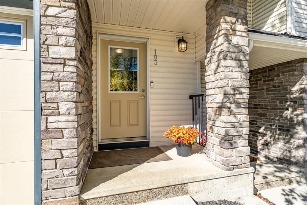 103 Panatella Road NW, Calgary — photo 2 of 42