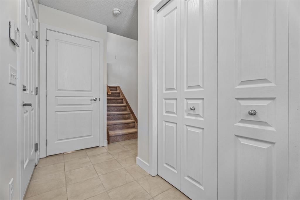 103 Panatella Road NW, Calgary — photo 4 of 42