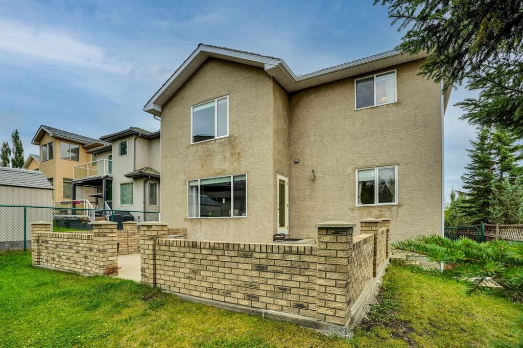 54 ROYAL CREST Way NW, Calgary — photo 3 of 34