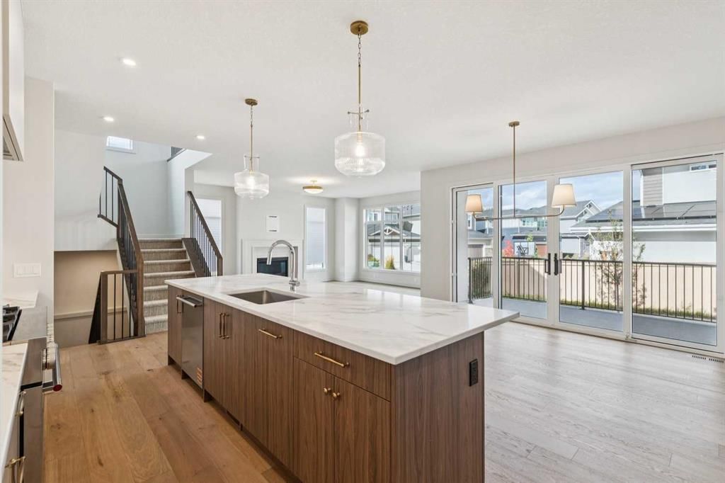2 Rock Lake View NW, Calgary — photo 5 of 33