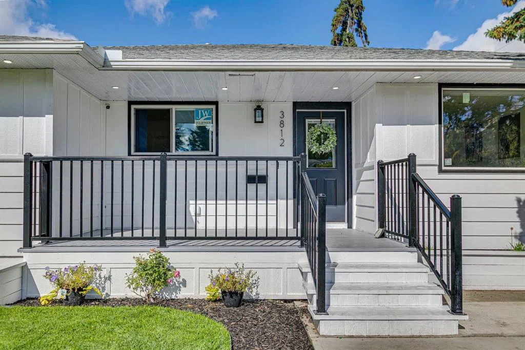 3812 3 Avenue SW, Calgary — photo 2 of 43