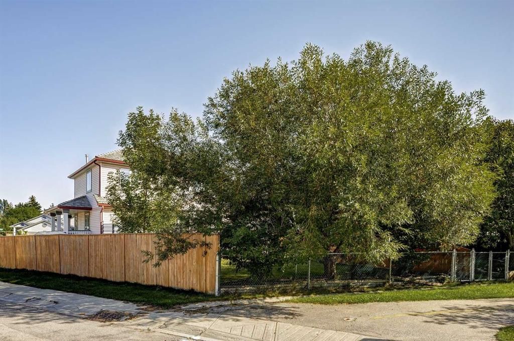 196 Harvest Park Way NE, Calgary — photo 3 of 42