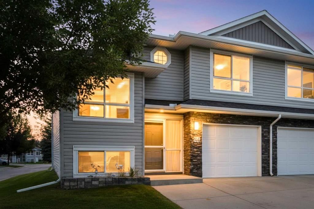 144, 55 Fairways Drive NW, Airdrie — photo 2 of 30
