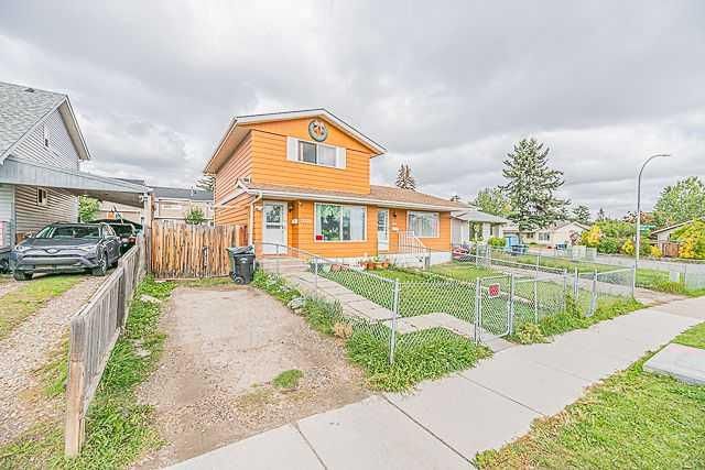 3326 Radcliffe Drive SE, Calgary — photo 2 of 39