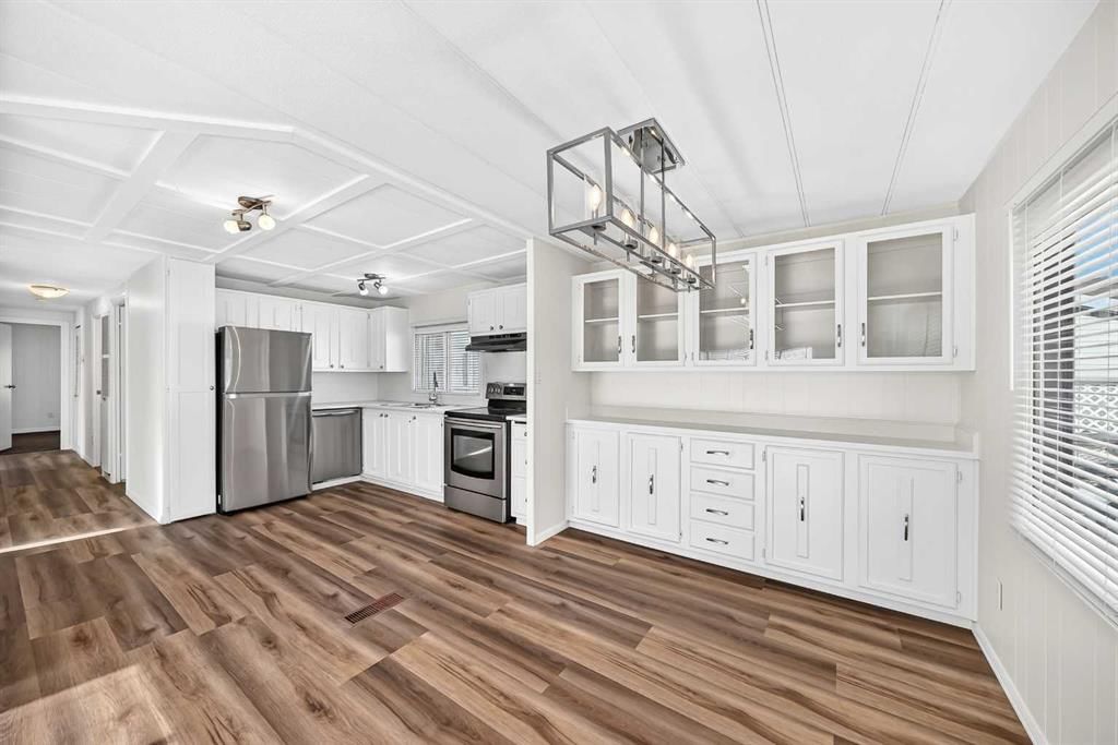 303, 99 Arbour Lake Road NW, Calgary — photo 4 of 32