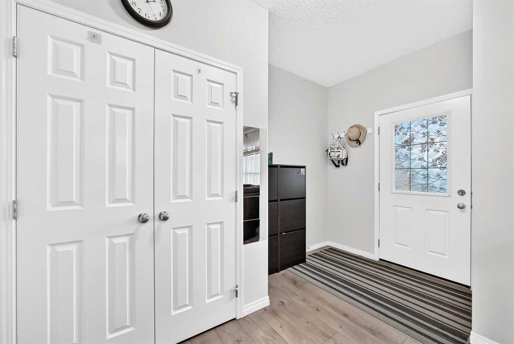 246 Walgrove Terrace SE, Calgary — photo 2 of 35