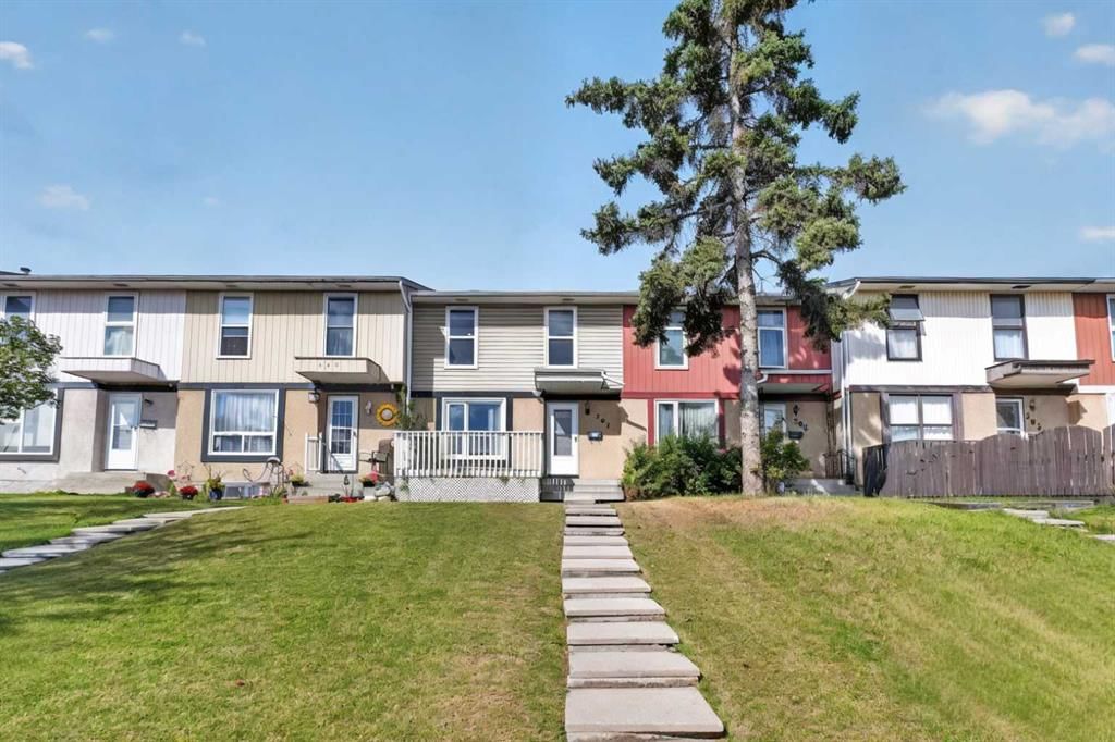 207 Penworth Drive SE, Calgary — main listing photo