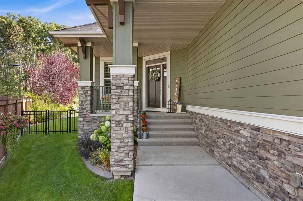 110 Cranbrook Hill SE, Calgary — photo 2 of 50