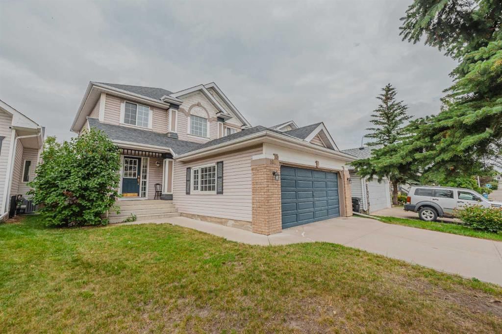 109 Douglas Glen Court SE, Calgary — photo 3 of 47