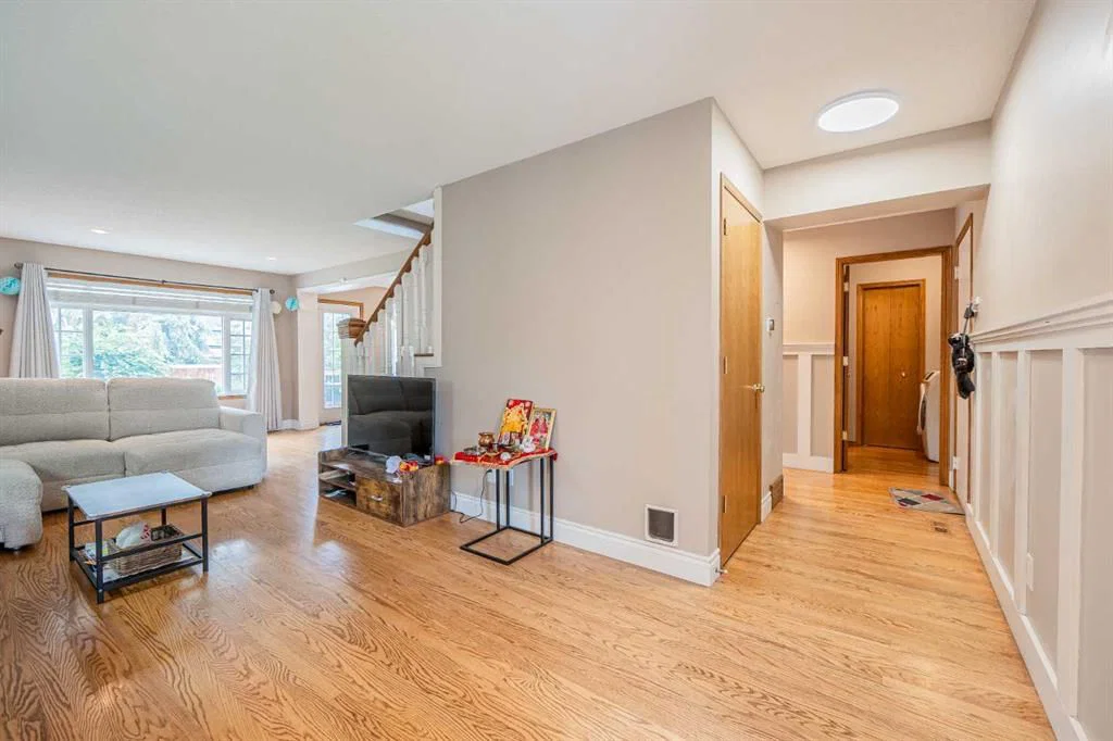 109 Douglas Glen Court SE, Calgary — photo 5 of 47