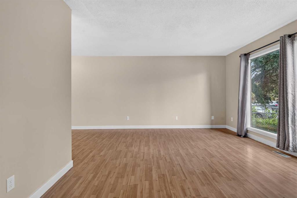 112 Abalone Place NE, Calgary — photo 5 of 43