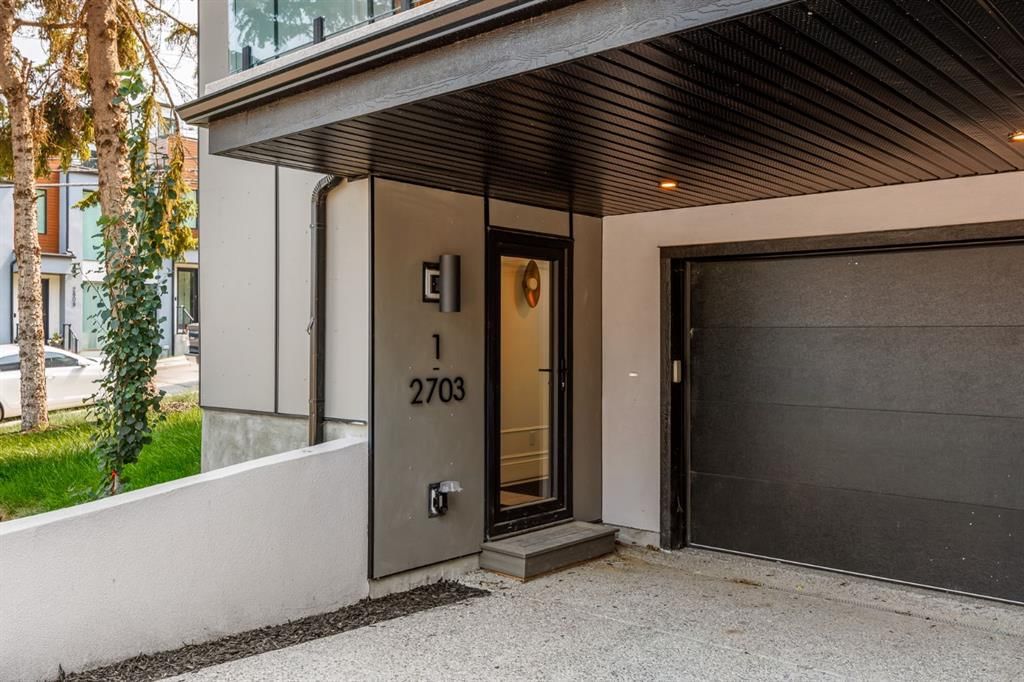 1, 2703 Erlton Street SW, Calgary — photo 3 of 50