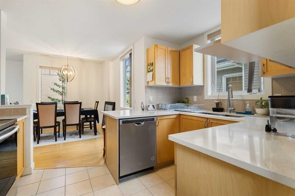 805, 8000 Wentworth Drive SW, Calgary — photo 3 of 21