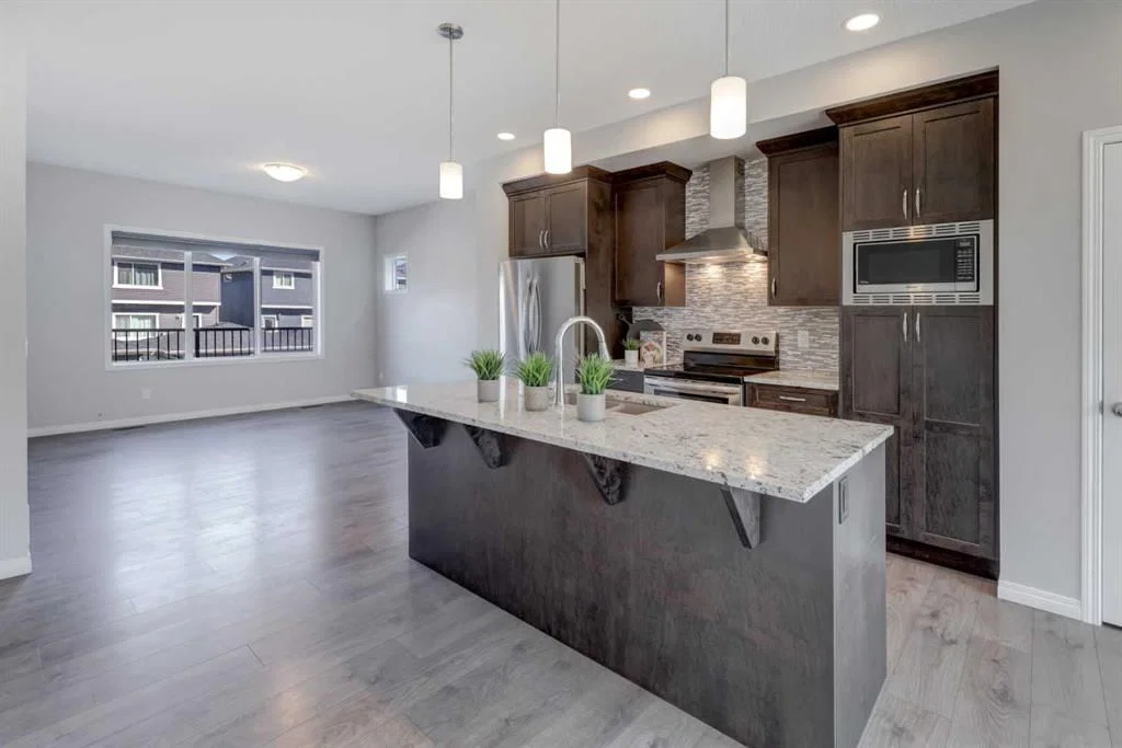 172 Sundown Road, Cochrane — photo 4 of 35