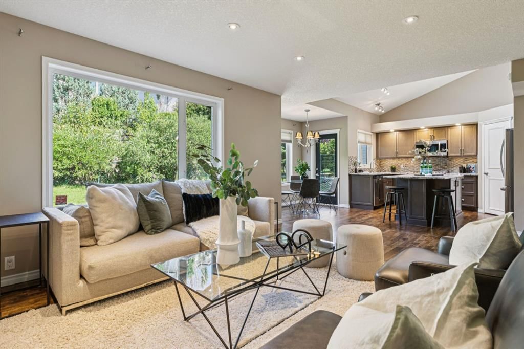 400 Sienna Park Drive SW, Calgary — photo 4 of 32