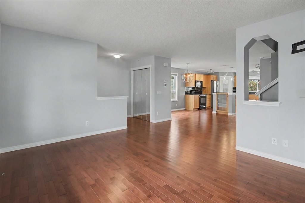 156 Morningside Manor SW, Airdrie — photo 3 of 35