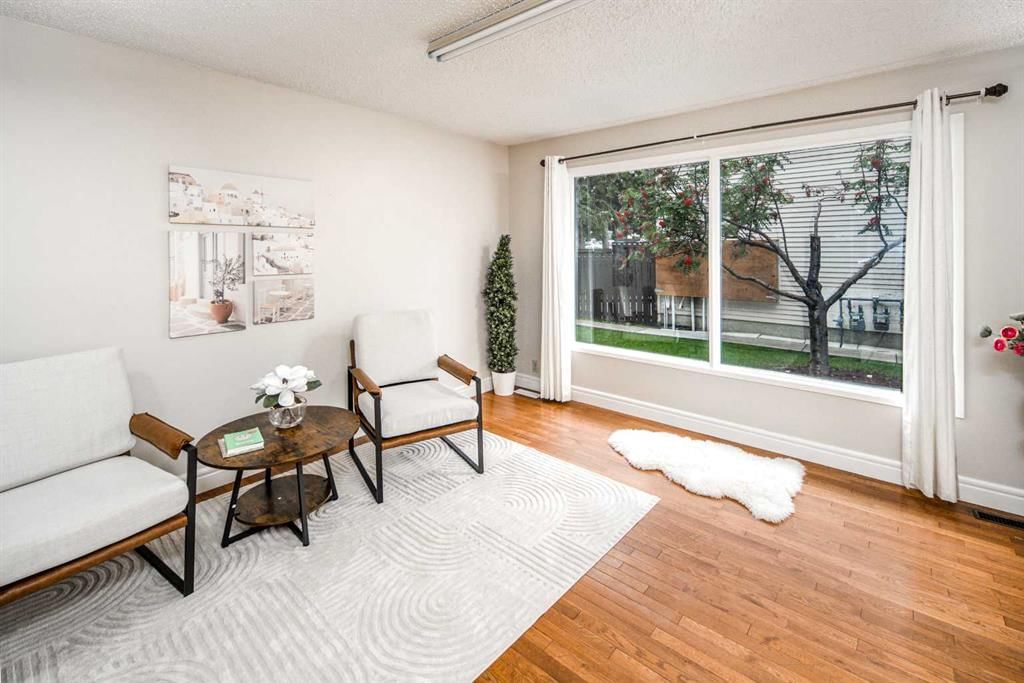 42, 380 Bermuda Drive NW, Calgary — photo 2 of 32
