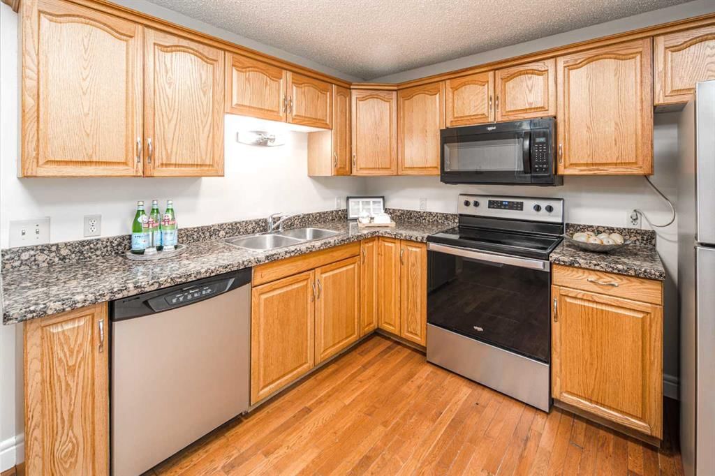 42, 380 Bermuda Drive NW, Calgary — photo 5 of 32