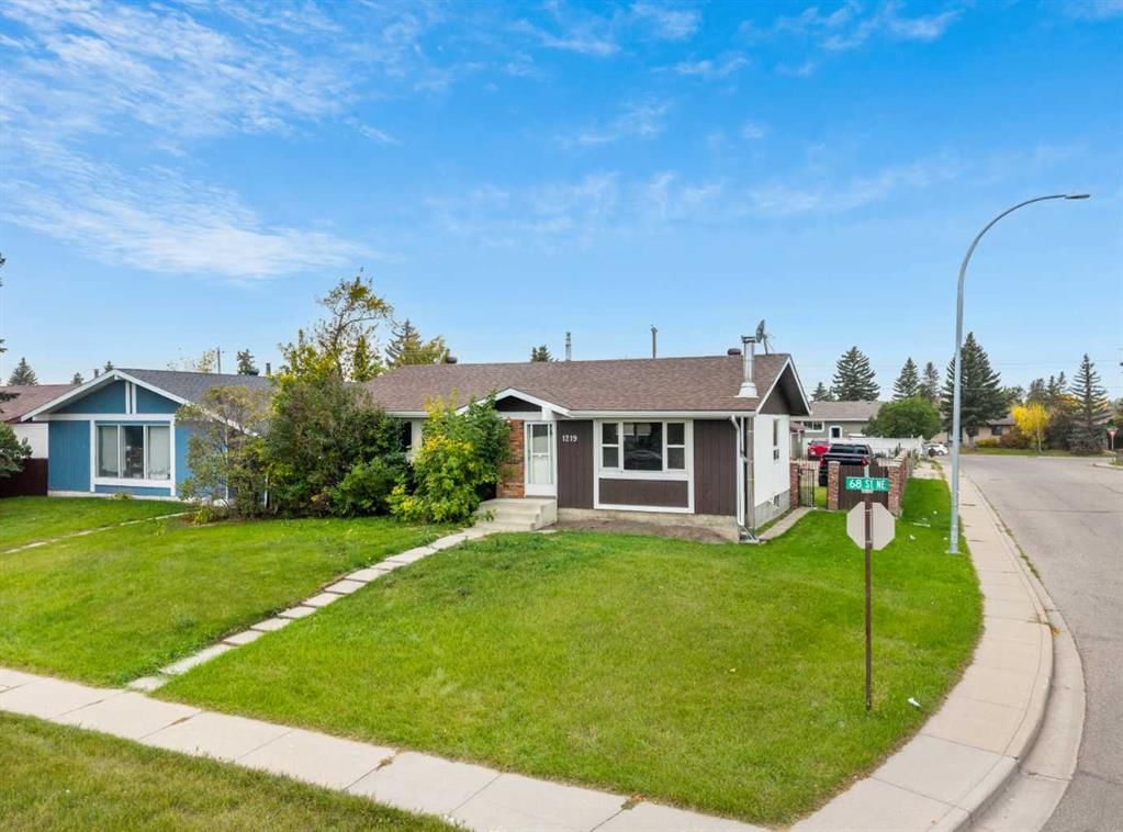 1219 68 Street NE, Calgary — photo 2 of 50