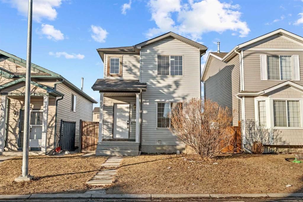 52 Martin Crossing Rise NE, Calgary — photo 2 of 26