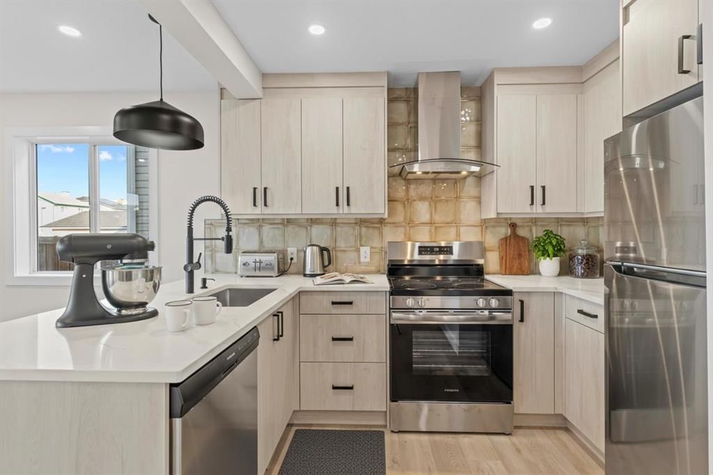 52 Martin Crossing Rise NE, Calgary — photo 4 of 26