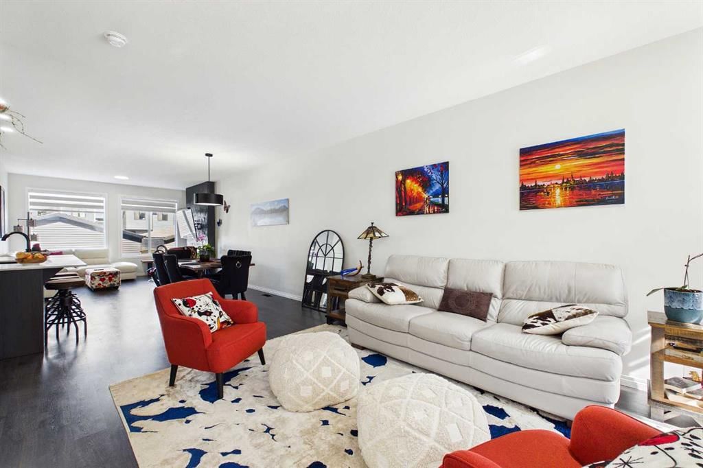 24 Rowmont Common NW, Calgary — photo 3 of 46