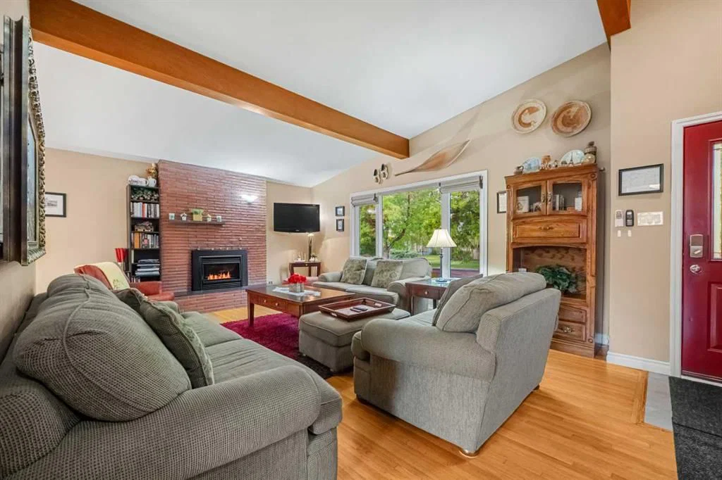 4116 Brisebois Drive NW, Calgary — photo 2 of 50