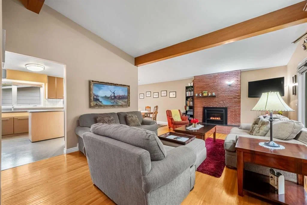 4116 Brisebois Drive NW, Calgary — photo 3 of 50
