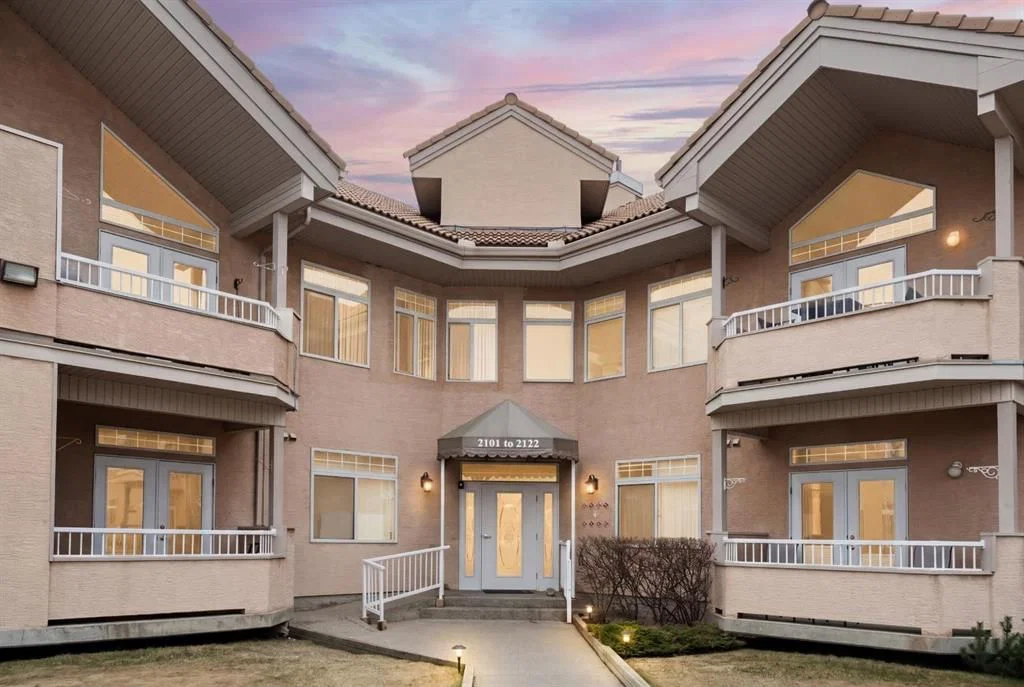 2107 Patterson View SW, Calgary — main listing photo