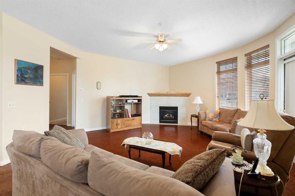 2107 Patterson View SW, Calgary — photo 4 of 46