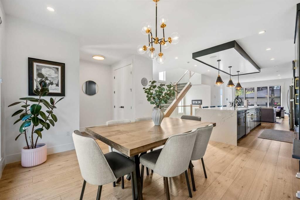 2213 25 Avenue NW, Calgary — main listing photo