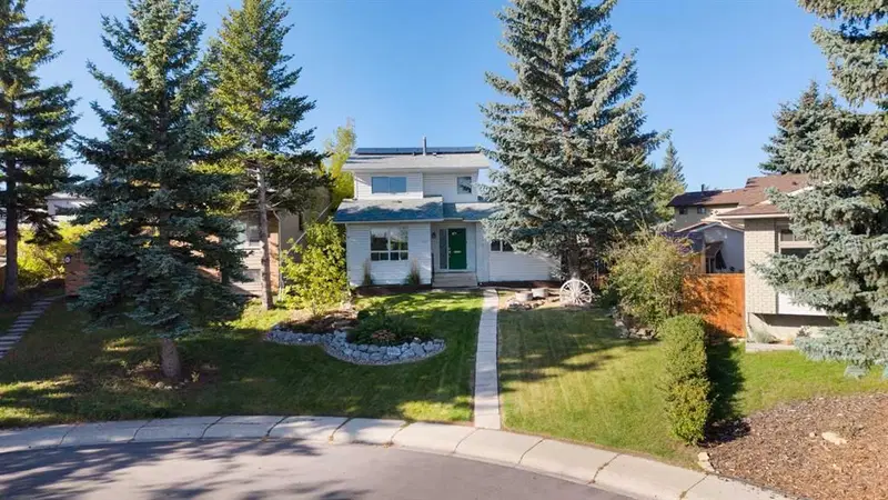 44 Beddington Crescent NE, Calgary — photo 2 of 47