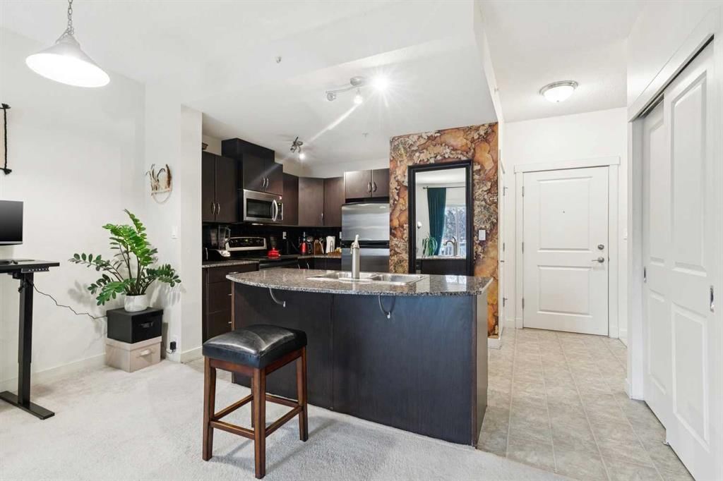 2206, 5605 Henwood Street SW, Calgary — photo 4 of 19