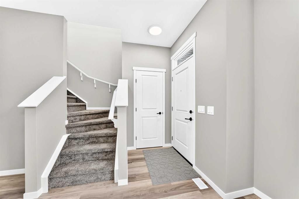 148 Sawgrass Gate NW, Airdrie — photo 3 of 35