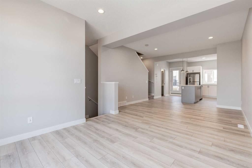 156 Walden Lane SE, Calgary — photo 5 of 16
