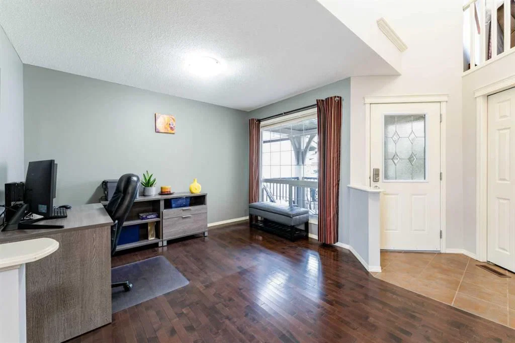 595 Everbrook Way SW, Calgary — photo 2 of 47