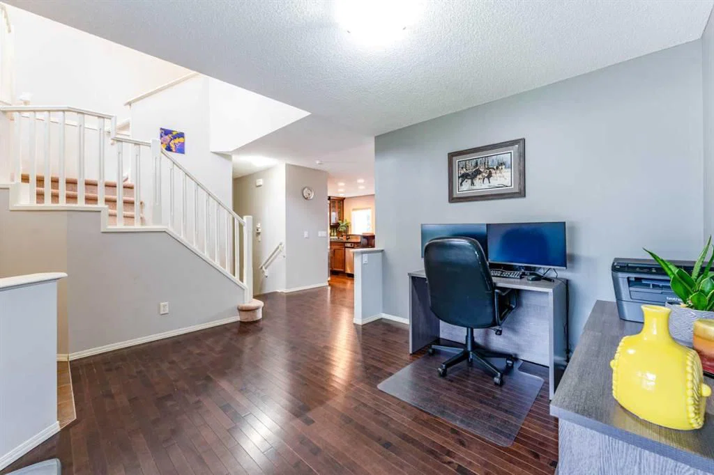 595 Everbrook Way SW, Calgary — photo 3 of 47
