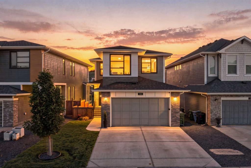 186 Cranbrook Park SE, Calgary — main listing photo
