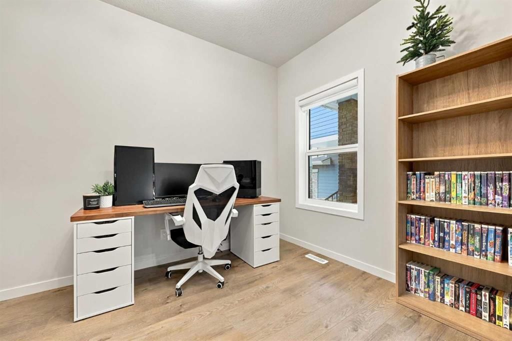 186 Cranbrook Park SE, Calgary — photo 3 of 49