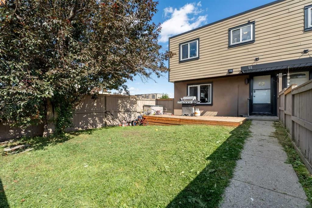 52, 3809 45 Street SW, Calgary — main listing photo