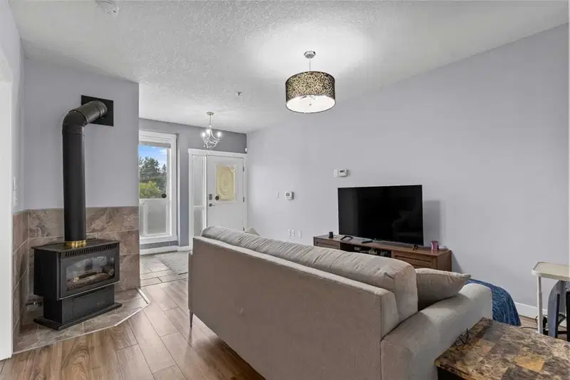 304, 1540 17 Avenue SW, Calgary — photo 3 of 34