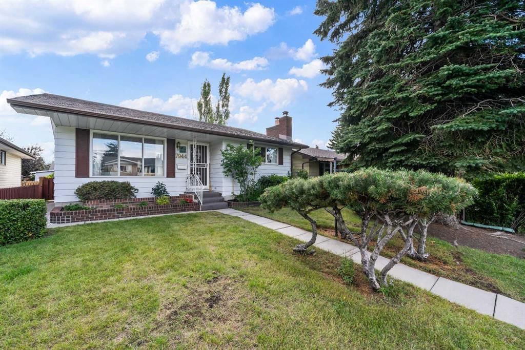 7944 Huntington Road NE, Calgary — photo 5 of 44