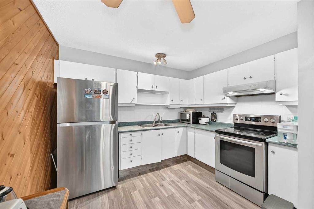 320 Abinger Crescent NE, Calgary — photo 4 of 37